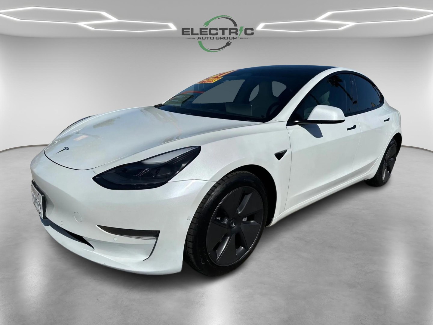 2021 Tesla Model 3 Standard Range Plus (5YJ3E1EA2MF) with an ELECTRIC engine, 1A transmission, located at 722 E Miner Ave, Stockton, CA, 95202, (209) 871-6645, 37.956711, -121.282310 - Photo#3