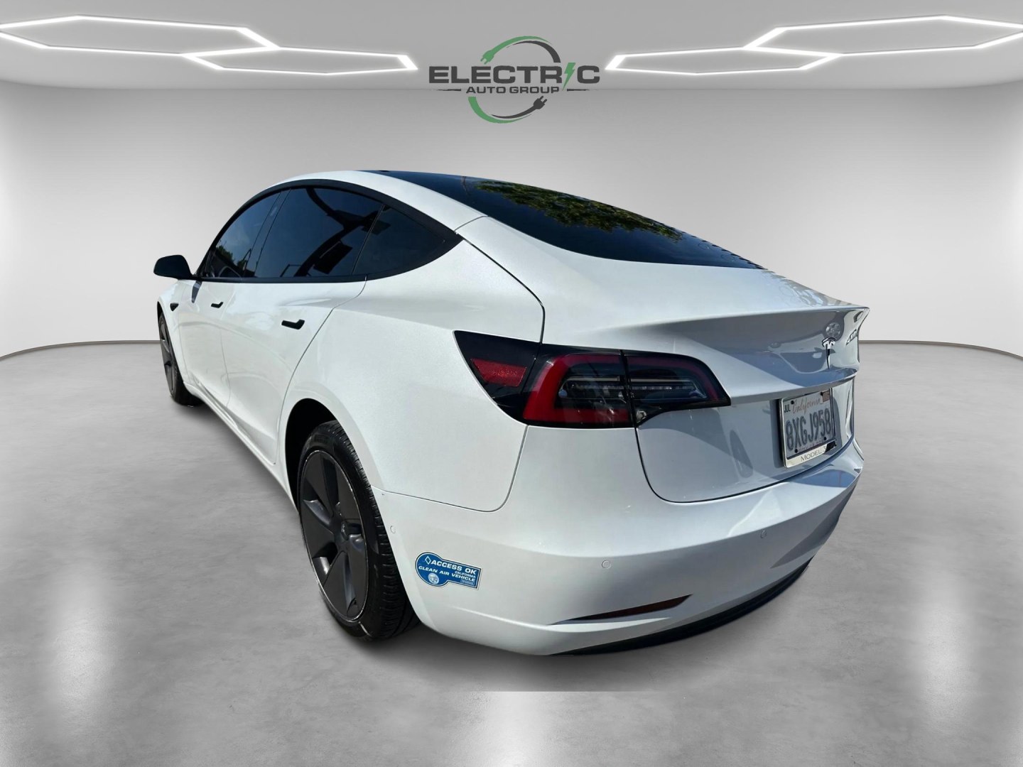 2021 Tesla Model 3 Standard Range Plus (5YJ3E1EA2MF) with an ELECTRIC engine, 1A transmission, located at 722 E Miner Ave, Stockton, CA, 95202, (209) 871-6645, 37.956711, -121.282310 - Photo#5