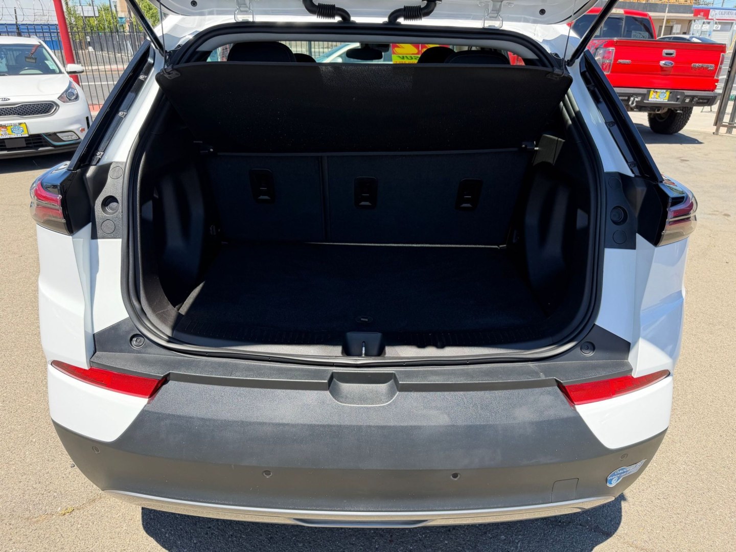 2022 Chevrolet Bolt EV 1LT (1G1FY6S00N4) with an ELECTRIC engine, 1A transmission, located at 722 E Miner Ave, Stockton, CA, 95202, (209) 871-6645, 37.956711, -121.282310- Photo#12