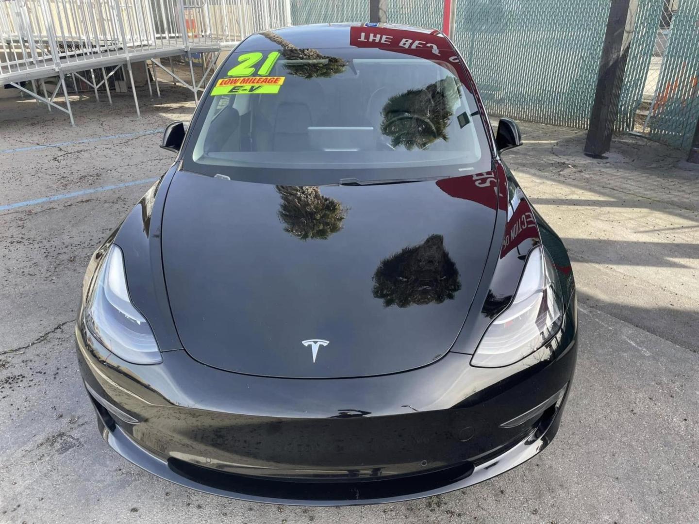 2021 Tesla Model 3 Standard Range Plus (5YJ3E1EA2MF) with an ELECTRIC engine, 1A transmission, located at 722 E Miner Ave, Stockton, CA, 95202, (209) 871-6645, 37.956711, -121.282310 - PLUS TAXES AND FEES NO CHARGER AVAILABLE - Photo#2