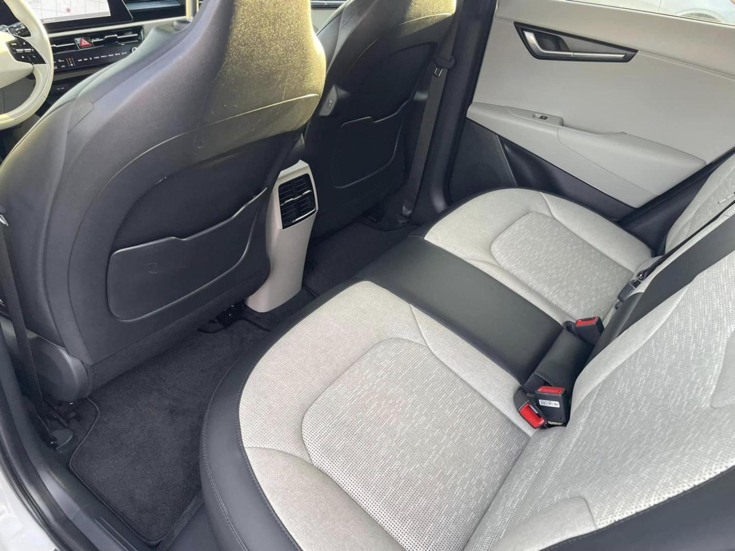 2023 WHITE Kia Niro EV Wave (KNDCT3L19P5) , 6A transmission, located at 722 E Miner Ave, Stockton, CA, 95202, (209) 871-6645, 37.956711, -121.282310 - PLUS TAXES AND FEES - Photo#10