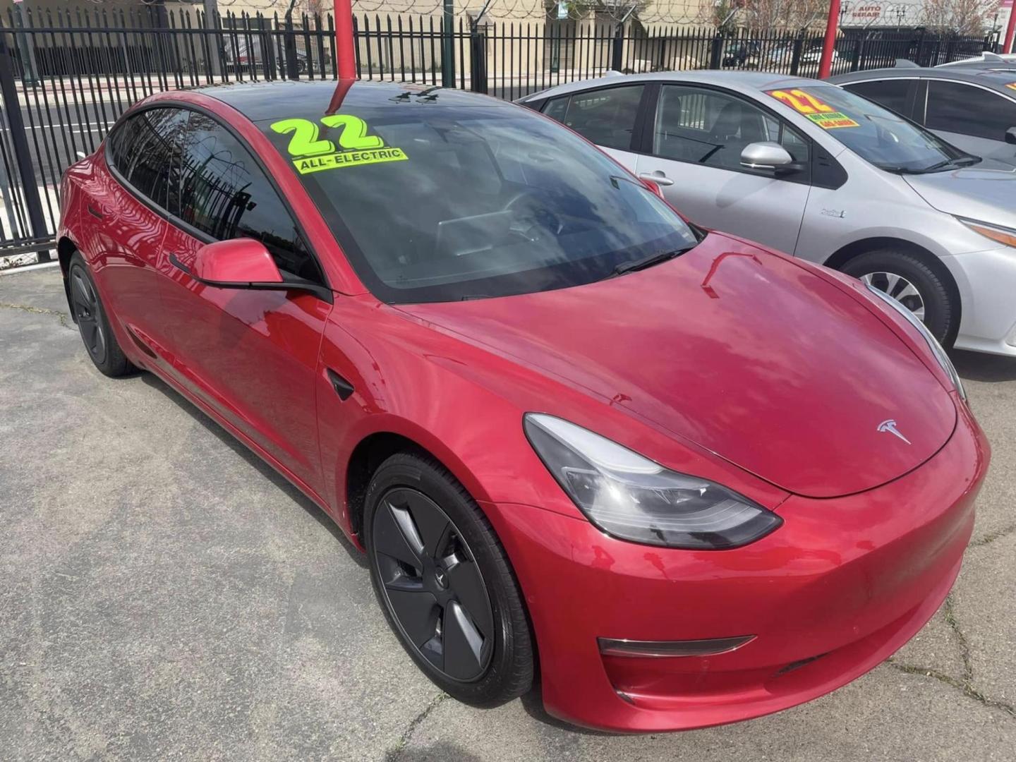 2022 Tesla Model 3 Long Range (5YJ3E1EBXNF) with an ELECTRIC engine, 1A transmission, located at 722 E Miner Ave, Stockton, CA, 95202, (209) 871-6645, 37.956711, -121.282310 - PLUS TAXES AND FEES NO CHARGER AVAILABLE - Photo#1