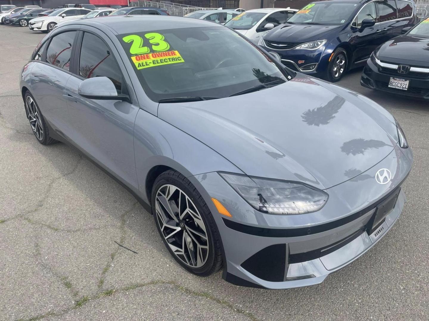 2023 Hyundai Ioniq 6 SEL (KMHM34AA5PA) with an ELECTRIC engine, 1A transmission, located at 722 E Miner Ave, Stockton, CA, 95202, (209) 871-6645, 37.956711, -121.282310 - PLUS TAXES AND FEES NO CHANGER AVAILABLE - Photo#3