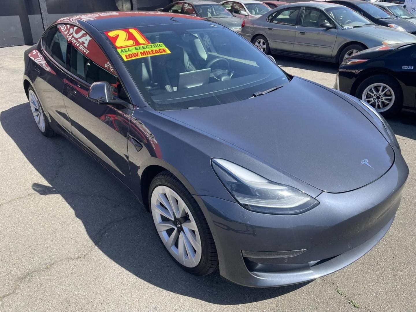 2021 Tesla Model 3 Standard Range Plus (5YJ3E1EA7MF) with an ELECTRIC engine, 1A transmission, located at 722 E Miner Ave, Stockton, CA, 95202, (209) 871-6645, 37.956711, -121.282310 - PLUS TAXES AND FEES NO CHARGER AVAILABLE - Photo#1