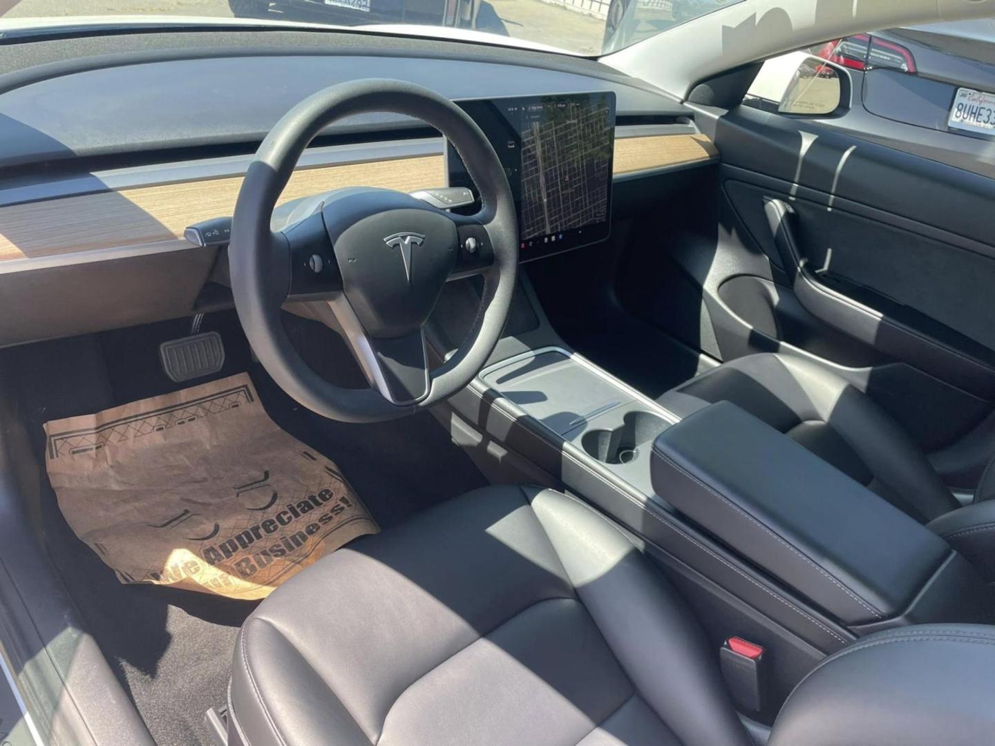 2021 WHITE Tesla Model 3 Standard Range Plus (5YJ3E1EA7MF) with an ELECTRIC engine, 1A transmission, located at 722 E Miner Ave, Stockton, CA, 95202, (209) 871-6645, 37.956711, -121.282310 - PLUS TAXES AND FEES NO CHARGER AVAIABLE - Photo#6