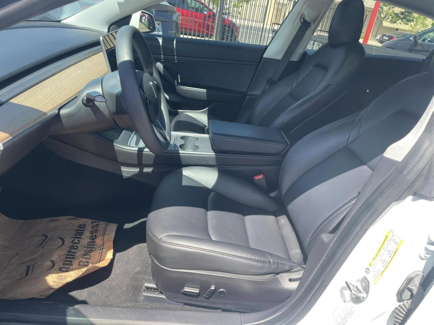 2021 WHITE Tesla Model 3 Standard Range Plus (5YJ3E1EA7MF) with an ELECTRIC engine, 1A transmission, located at 722 E Miner Ave, Stockton, CA, 95202, (209) 871-6645, 37.956711, -121.282310 - PLUS TAXES AND FEES NO CHARGER AVAIABLE - Photo#7