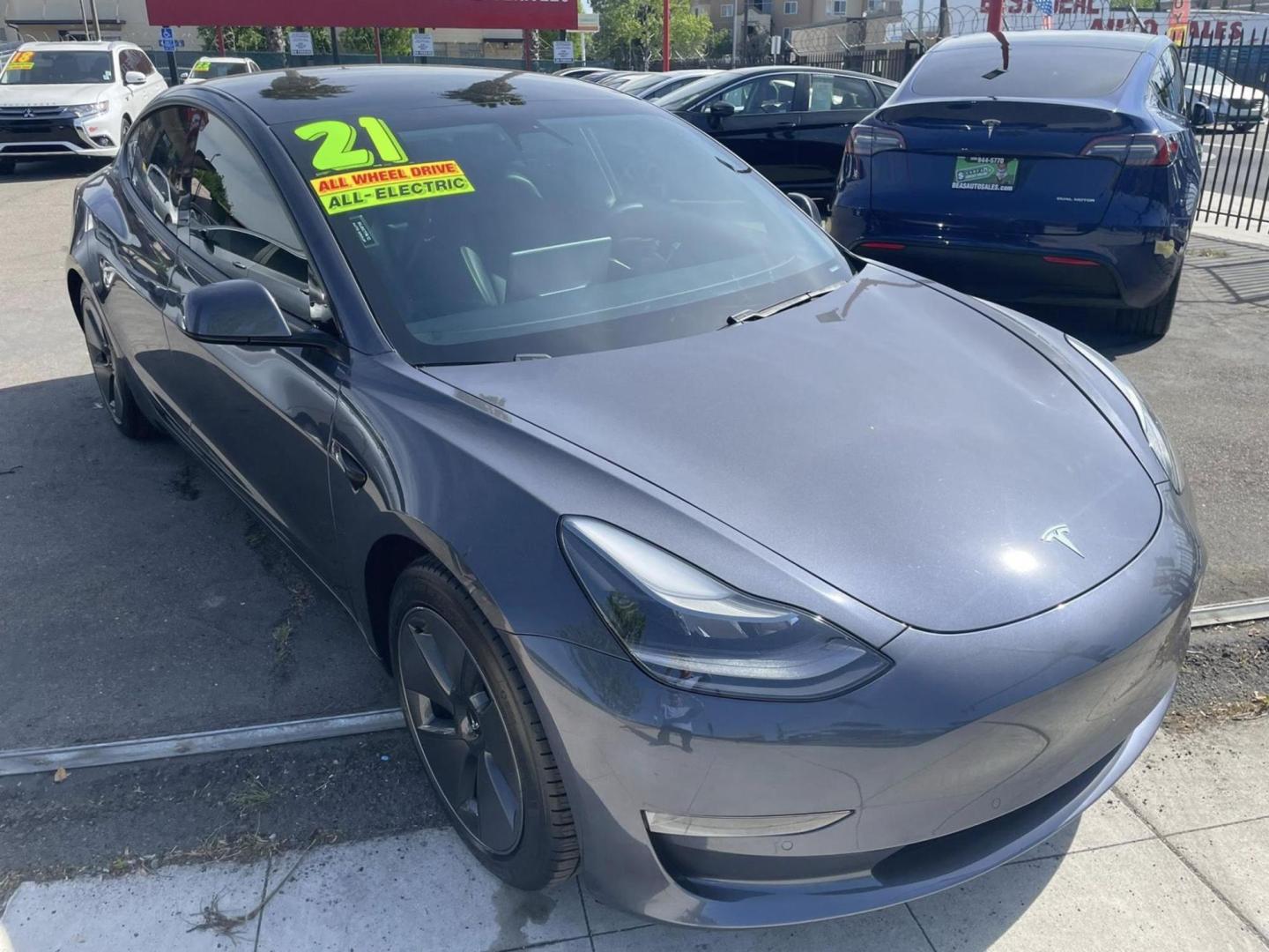 2021 WHITE Tesla Model 3 Long Range (5YJ3E1EBXMF) with an ELECTRIC engine, 1A transmission, located at 722 E Miner Ave, Stockton, CA, 95202, (209) 871-6645, 37.956711, -121.282310 - PLUS TAXES AND FEES NO CHARGER AVAILABLE - Photo#1