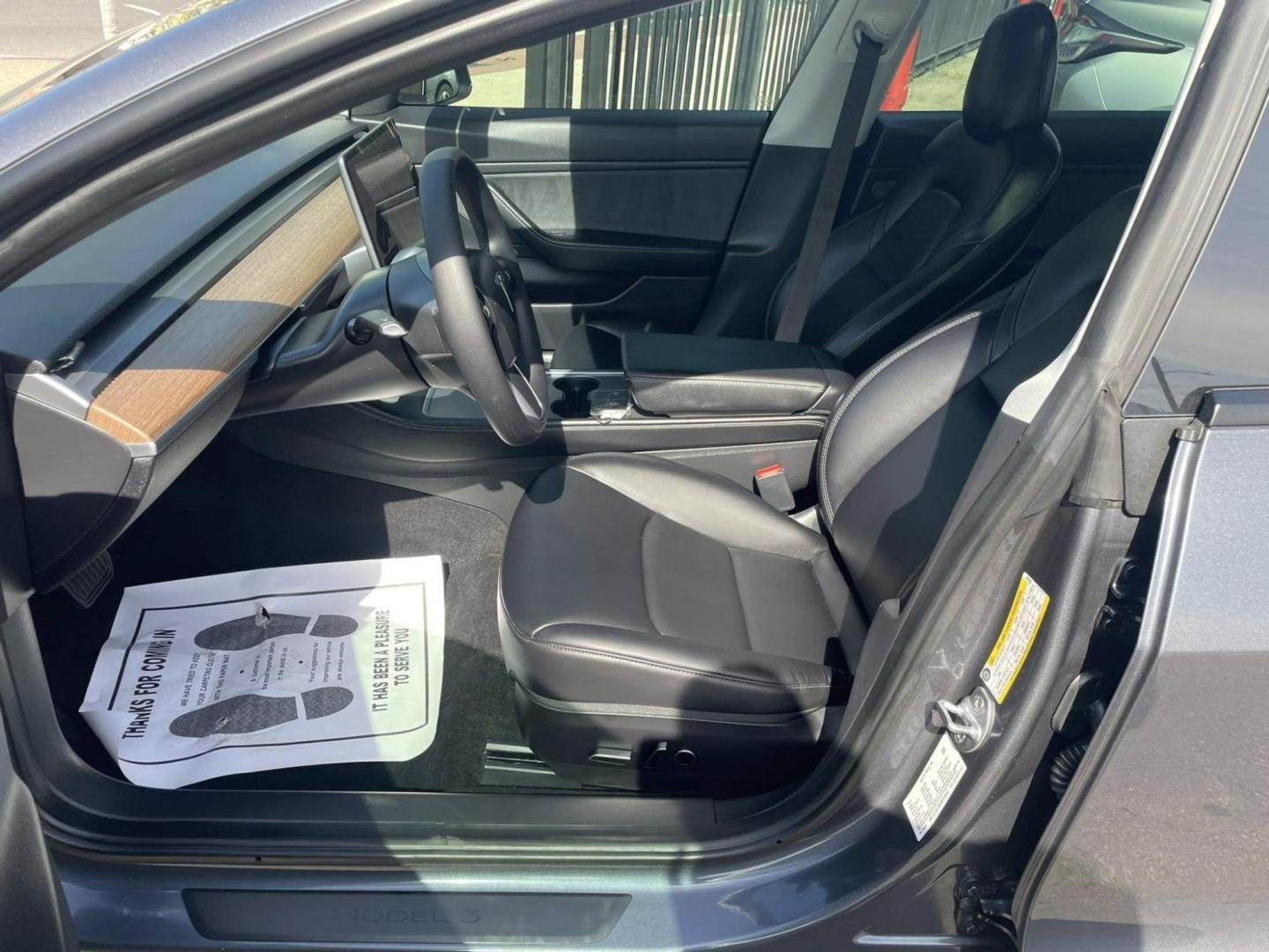 2021 WHITE Tesla Model 3 Long Range (5YJ3E1EBXMF) with an ELECTRIC engine, 1A transmission, located at 722 E Miner Ave, Stockton, CA, 95202, (209) 871-6645, 37.956711, -121.282310 - PLUS TAXES AND FEES NO CHARGER AVAILABLE - Photo#6