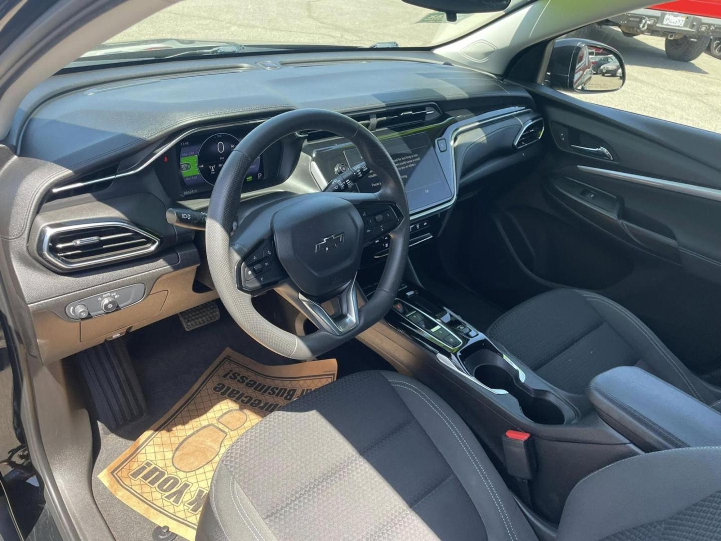 2022 Chevrolet Bolt EV 1LT (1G1FY6S01N4) with an ELECTRIC engine, 1A transmission, located at 722 E Miner Ave, Stockton, CA, 95202, (209) 871-6645, 37.956711, -121.282310 - PLUS TAXES AND FEES NO CHARGER AVAILABLE - Photo#5