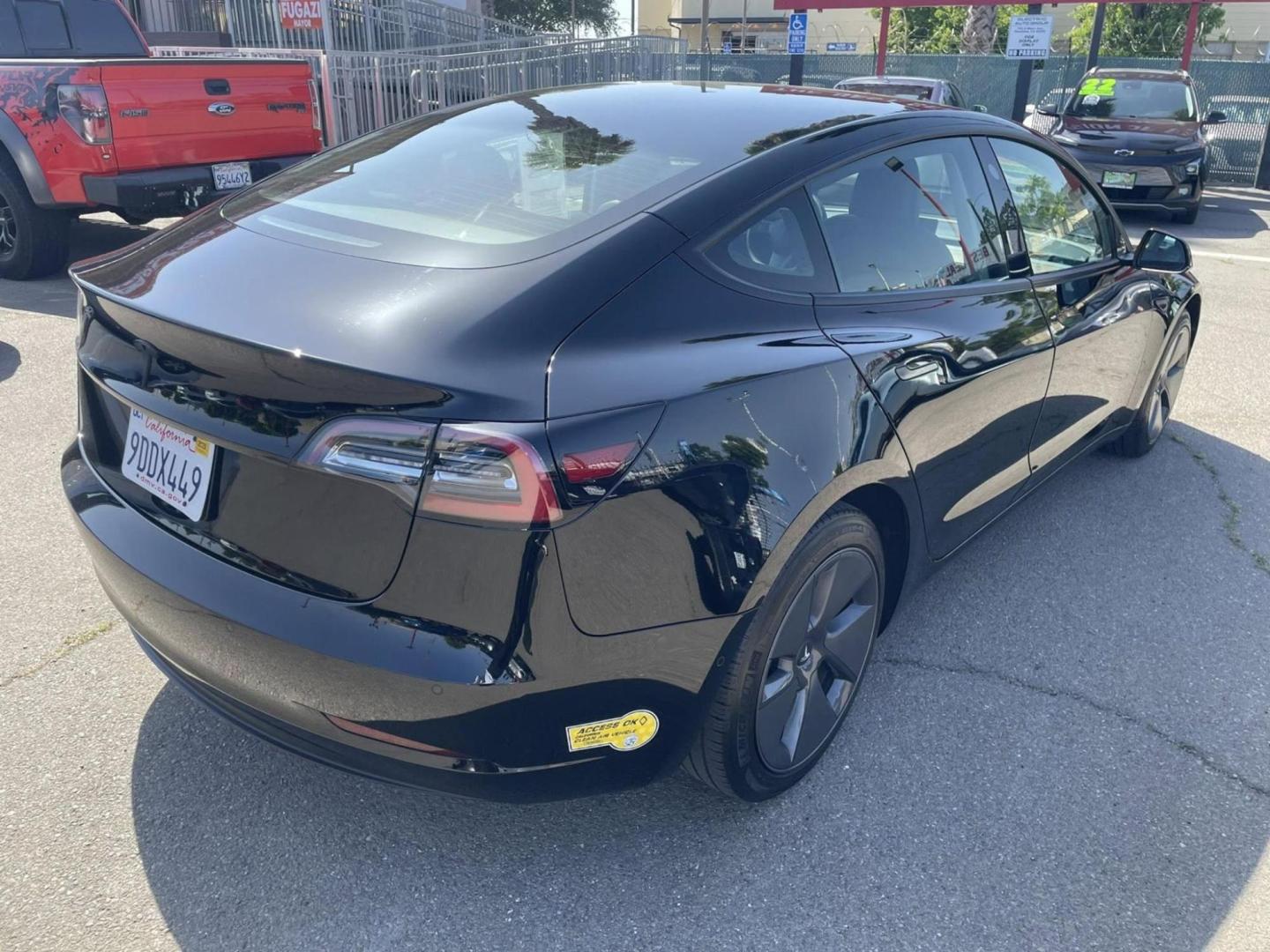 2022 Tesla Model 3 Standard Range Plus (5YJ3E1EAXNF) with an ELECTRIC engine, 1A transmission, located at 722 E Miner Ave, Stockton, CA, 95202, (209) 871-6645, 37.956711, -121.282310 - PLUS TAXES AND FEES NO CHARGER AVAILABLE - Photo#13