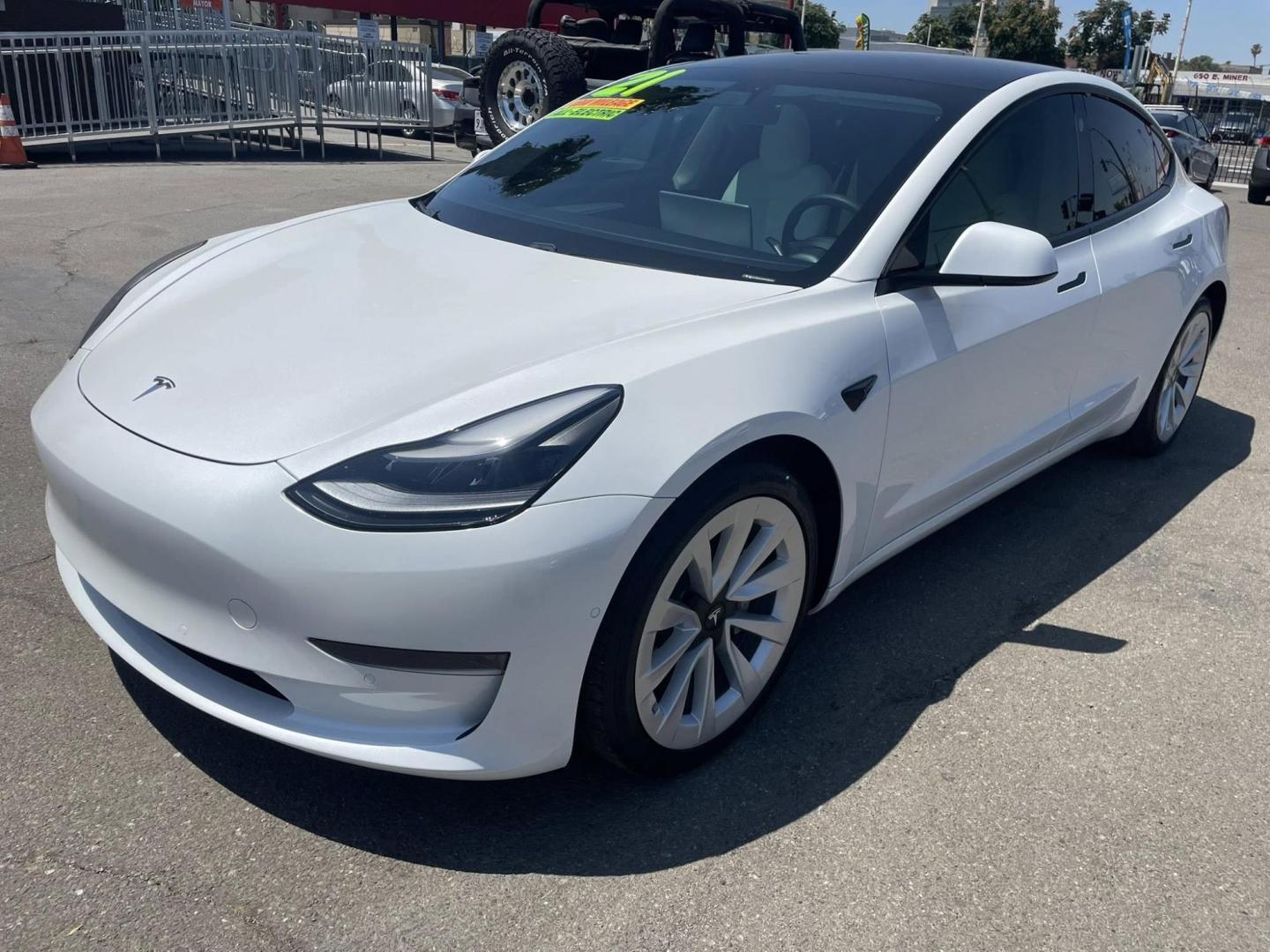 2021 Tesla Model 3 Standard Range Plus (5YJ3E1EA3MF) with an ELECTRIC engine, 1A transmission, located at 722 E Miner Ave, Stockton, CA, 95202, (209) 871-6645, 37.956711, -121.282310 - PLUS TAXES AND FEES NO CHARGER AVAILABLE - Photo#2