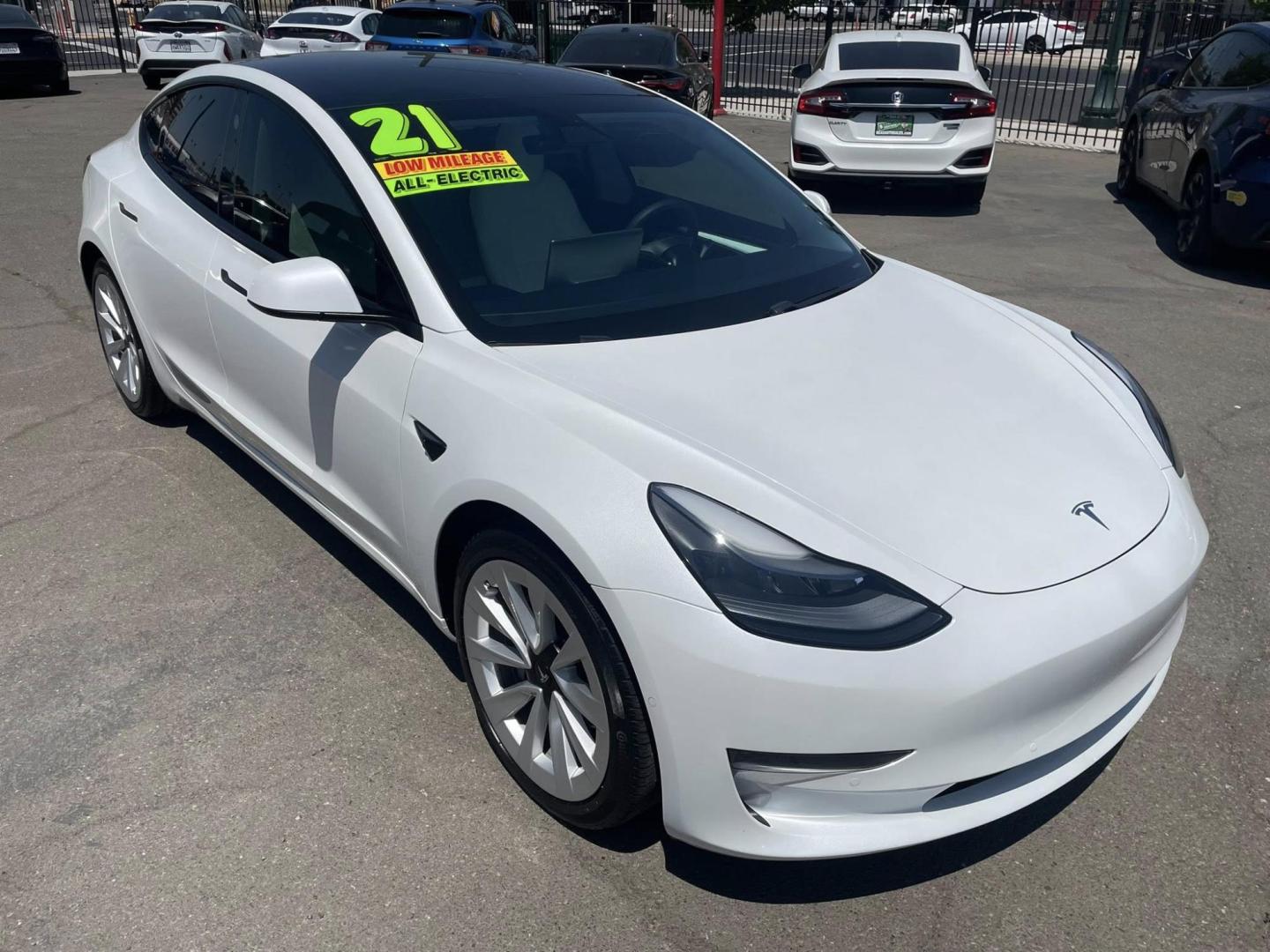 2021 Tesla Model 3 Standard Range Plus (5YJ3E1EA3MF) with an ELECTRIC engine, 1A transmission, located at 722 E Miner Ave, Stockton, CA, 95202, (209) 871-6645, 37.956711, -121.282310 - PLUS TAXES AND FEES NO CHARGER AVAILABLE - Photo#1