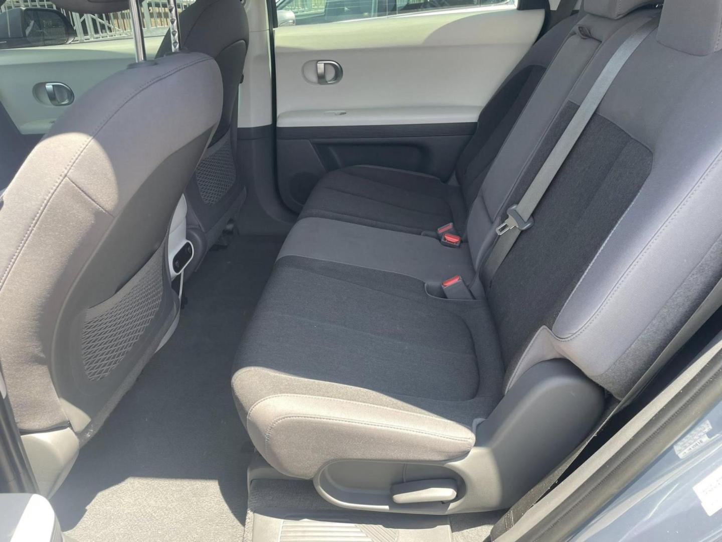 2022 Hyundai Ioniq 5 SE (KM8KM4AE8NU) with an ELECTRIC engine, located at 722 E Miner Ave, Stockton, CA, 95202, (209) 871-6645, 37.956711, -121.282310 - PLUS TAXES AND FEES NO CHARGER AVAILABLE - Photo#9