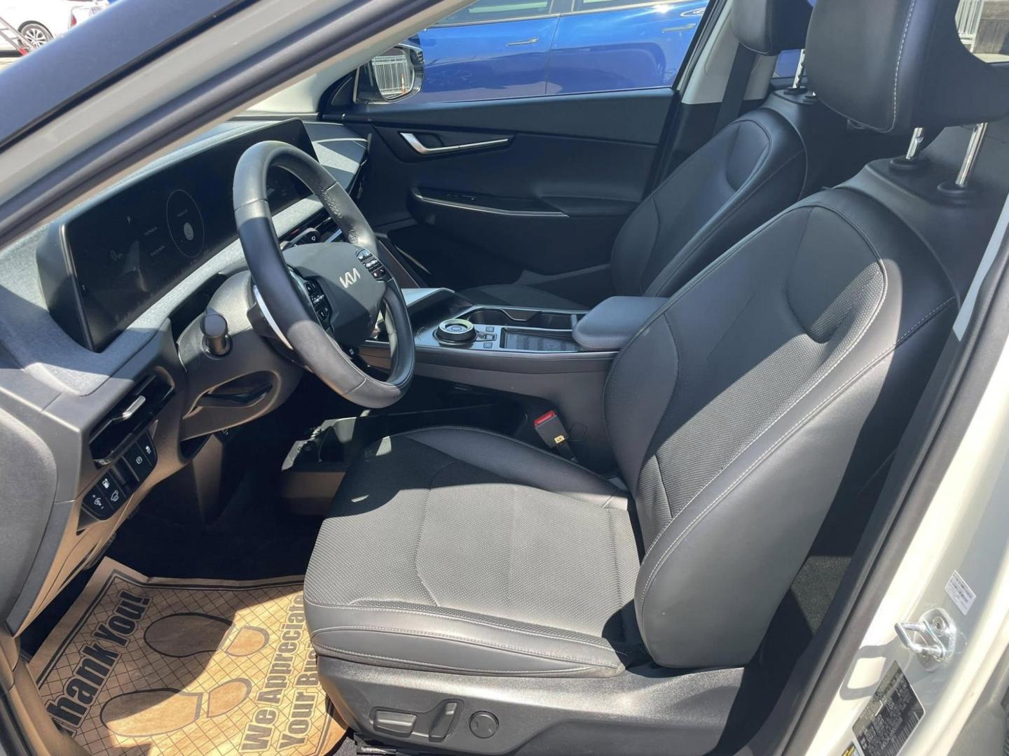 2022 Kia EV6 GT-Line (KNDC34LA6N5) , located at 722 E Miner Ave, Stockton, CA, 95202, (209) 871-6645, 37.956711, -121.282310 - PLUS TAXES AND FEES NO CHARGER AVAILABLE - Photo#7