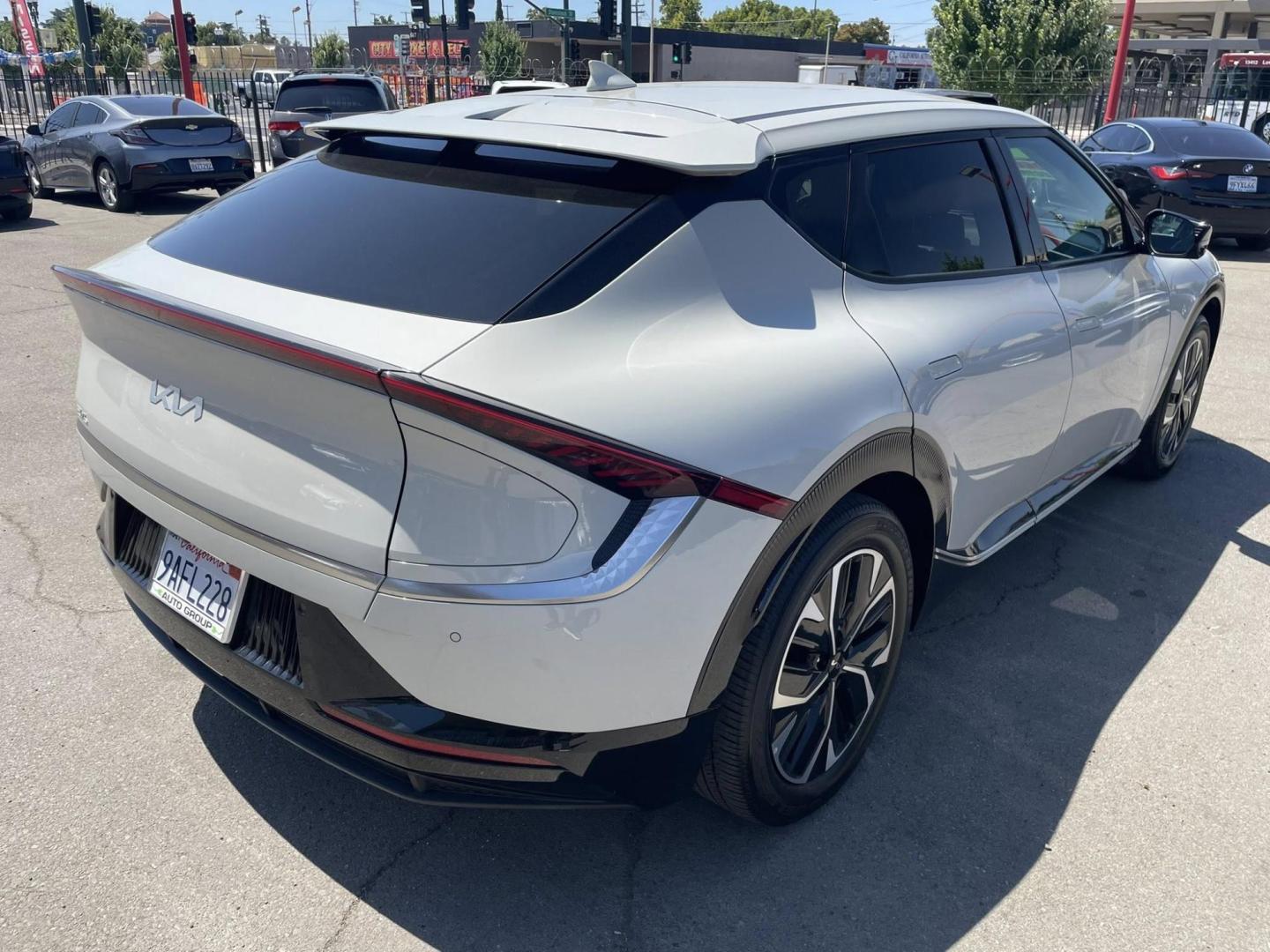 2022 Kia EV6 GT-Line (KNDC34LA6N5) , located at 722 E Miner Ave, Stockton, CA, 95202, (209) 871-6645, 37.956711, -121.282310 - PLUS TAXES AND FEES NO CHARGER AVAILABLE - Photo#14