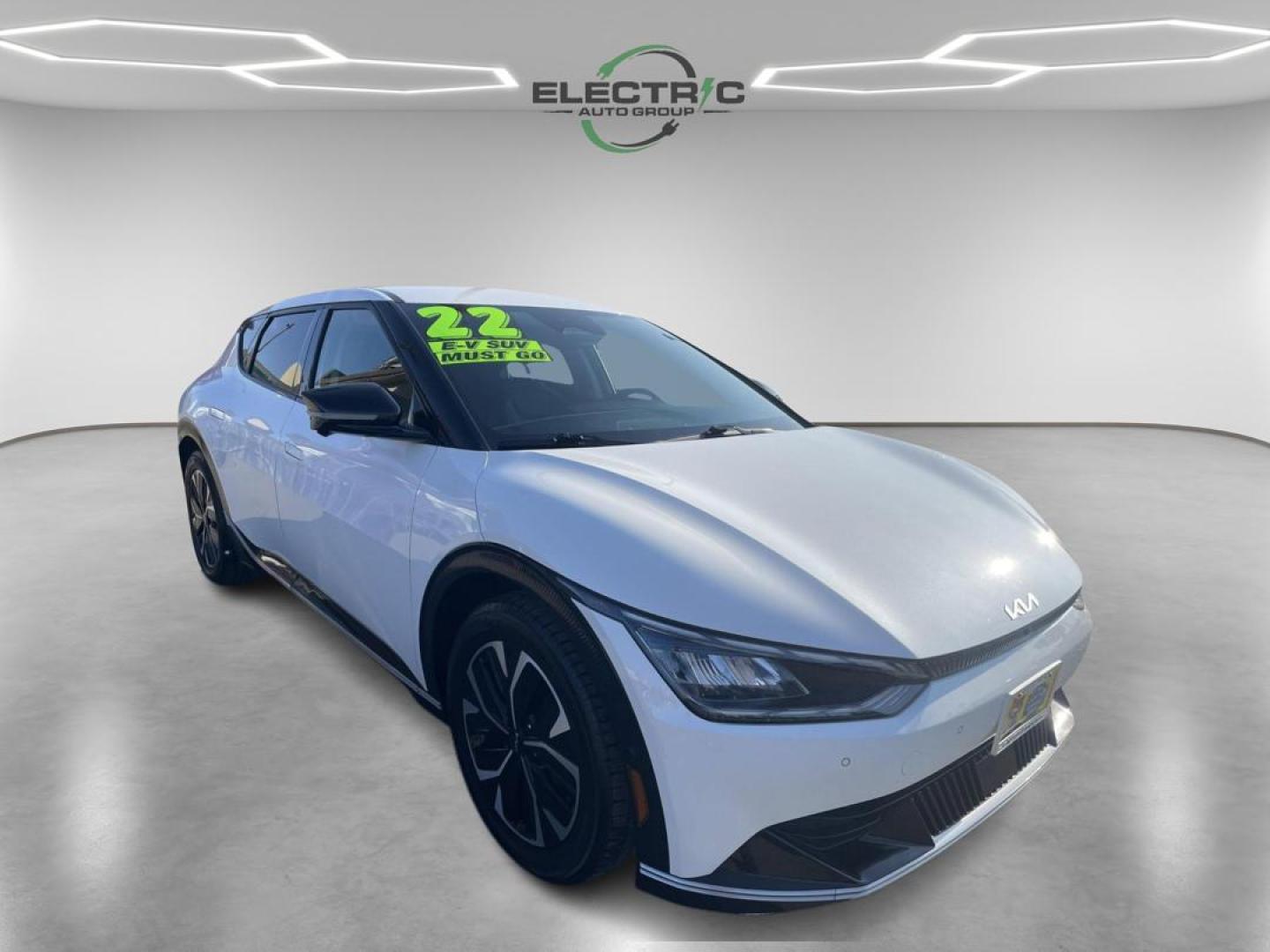2022 Kia EV6 GT-Line (KNDC3DLC0N5) , located at 722 E Miner Ave, Stockton, CA, 95202, (209) 871-6645, 37.956711, -121.282310 - PLUS TAXES AND FEES NO CHARGER AVAILABLE - Photo#0