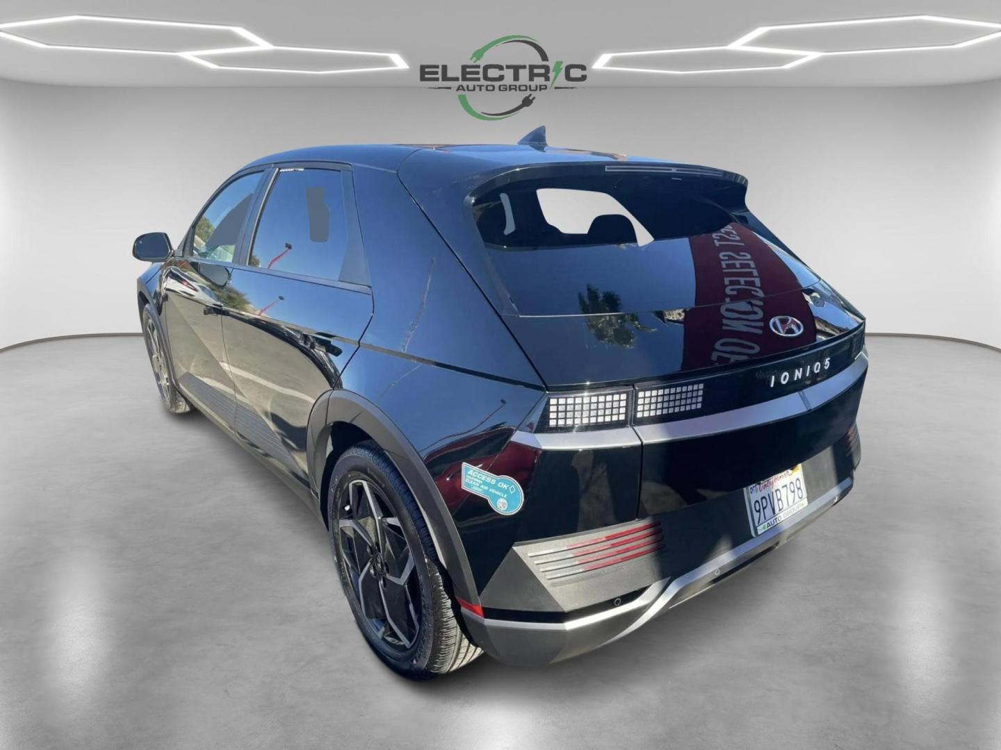 2024 Hyundai Ioniq 5 SE (KM8KM4DE5RU) with an ELECTRIC engine, 1A transmission, located at 722 E Miner Ave, Stockton, CA, 95202, (209) 871-6645, 37.956711, -121.282310 - PLUS TAXES AND FEES - Photo#10