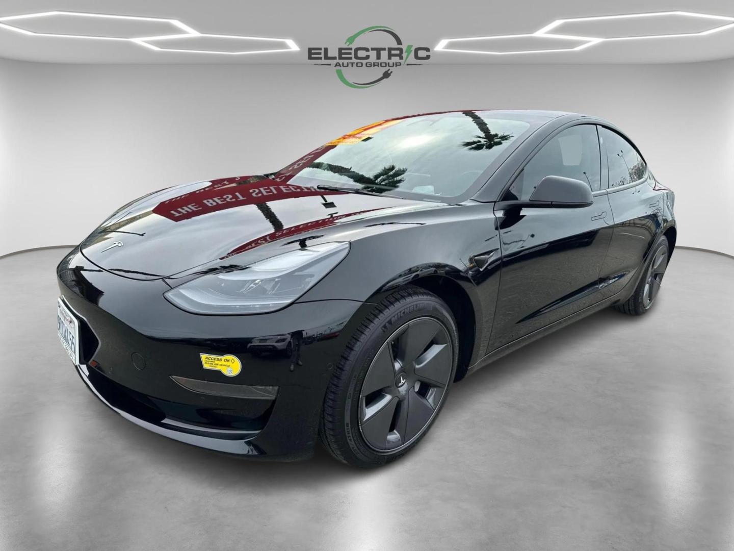 2022 Tesla Model 3 Standard Range Plus (5YJ3E1EA6NF) with an ELECTRIC engine, 1A transmission, located at 722 E Miner Ave, Stockton, CA, 95202, (209) 871-6645, 37.956711, -121.282310 - Photo#3