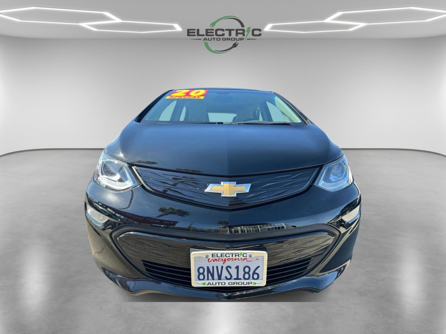 2020 Chevrolet Bolt EV LT (1G1FY6S00L4) with an ELECTRIC engine, 1A transmission, located at 722 E Miner Ave, Stockton, CA, 95202, (209) 871-6645, 37.956711, -121.282310 - Photo#2