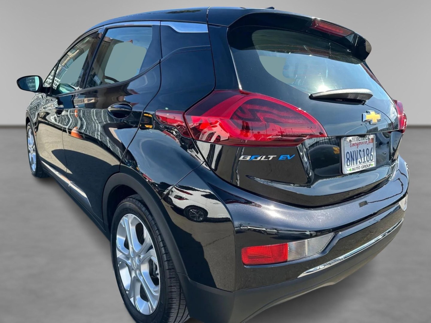 2020 Chevrolet Bolt EV LT (1G1FY6S00L4) with an ELECTRIC engine, 1A transmission, located at 722 E Miner Ave, Stockton, CA, 95202, (209) 871-6645, 37.956711, -121.282310 - Photo#5