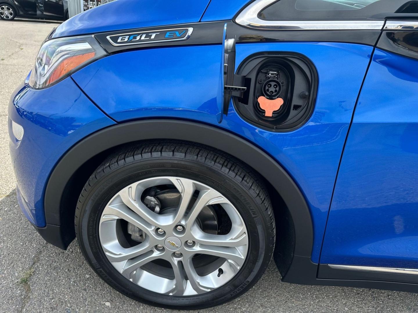 2021 Chevrolet Bolt EV LT (1G1FY6S07M4) with an ELECTRIC engine, 1A transmission, located at 722 E Miner Ave, Stockton, CA, 95202, (209) 871-6645, 37.956711, -121.282310 - Photo#5