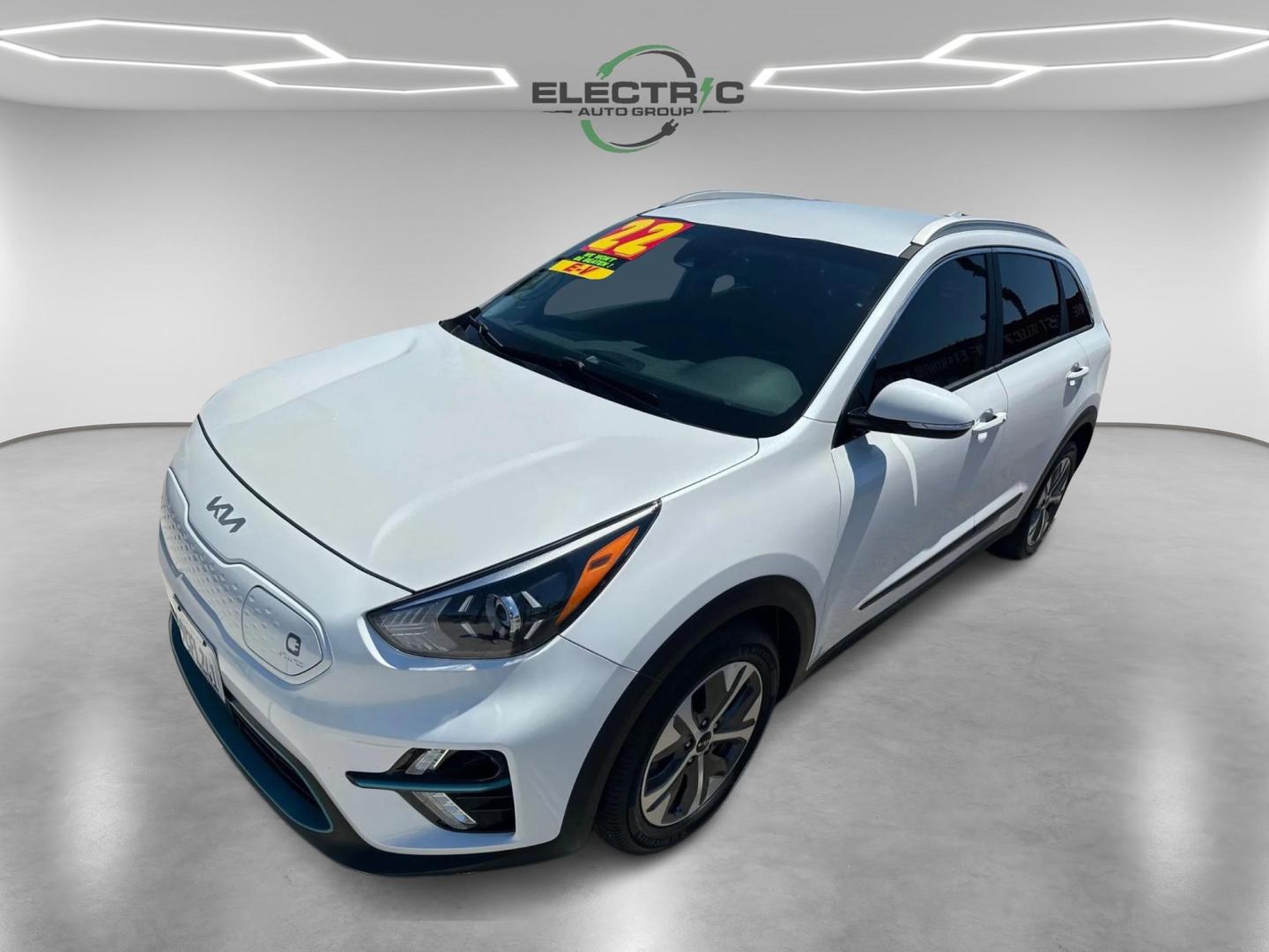 2022 Kia Niro EV EX (KNDCC3LG8N5) , 6A transmission, located at 722 E Miner Ave, Stockton, CA, 95202, (209) 871-6645, 37.956711, -121.282310 - Photo#4