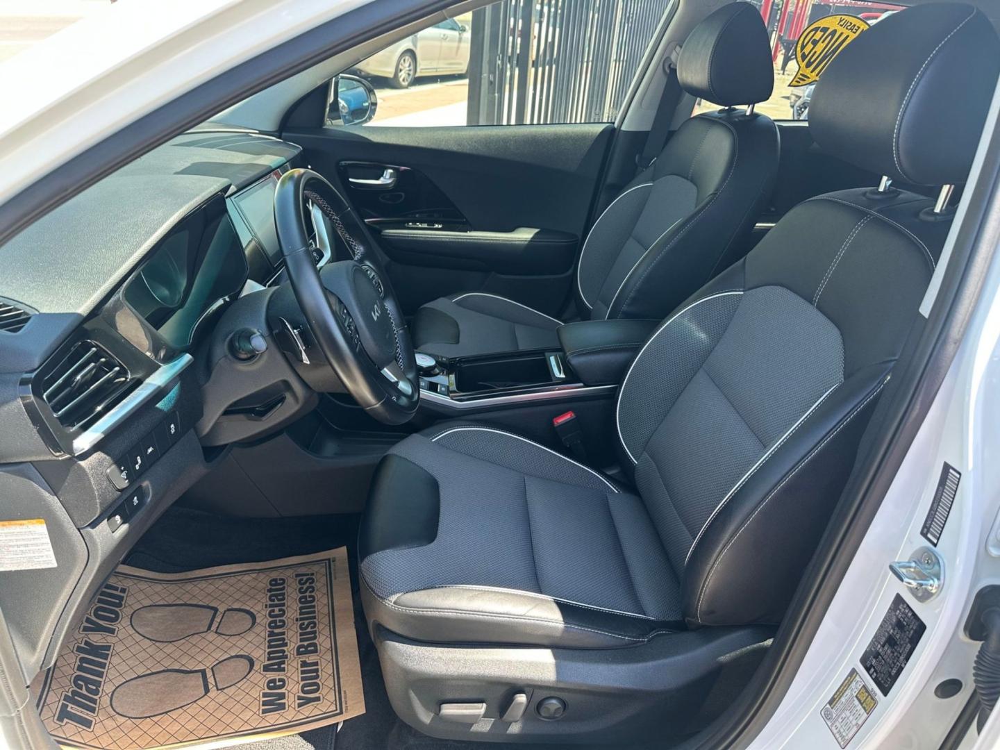 2022 Kia Niro EV EX (KNDCC3LG8N5) , 6A transmission, located at 722 E Miner Ave, Stockton, CA, 95202, (209) 871-6645, 37.956711, -121.282310 - Photo#10