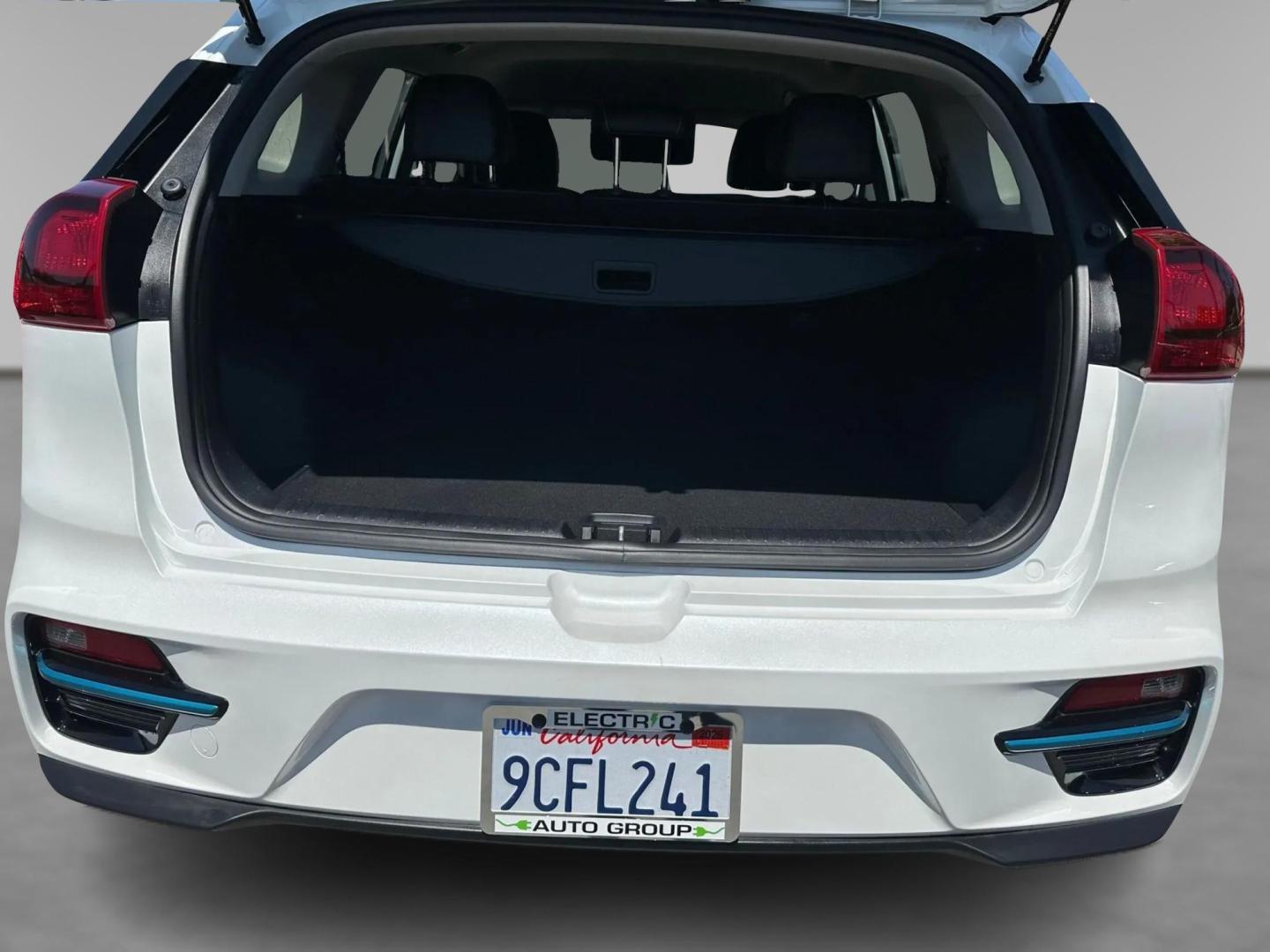2022 Kia Niro EV EX (KNDCC3LG8N5) , 6A transmission, located at 722 E Miner Ave, Stockton, CA, 95202, (209) 871-6645, 37.956711, -121.282310 - Photo#12