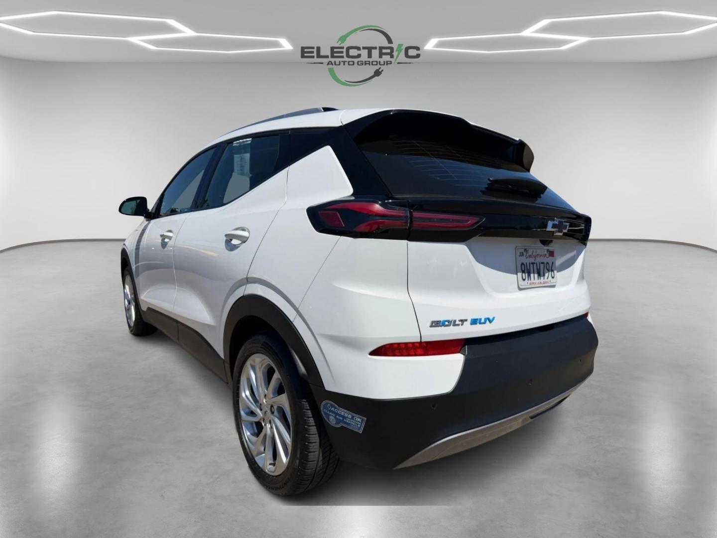 2022 Chevrolet Bolt EV 1LT (1G1FY6S00N4) with an ELECTRIC engine, 1A transmission, located at 722 E Miner Ave, Stockton, CA, 95202, (209) 871-6645, 37.956711, -121.282310- Photo#5