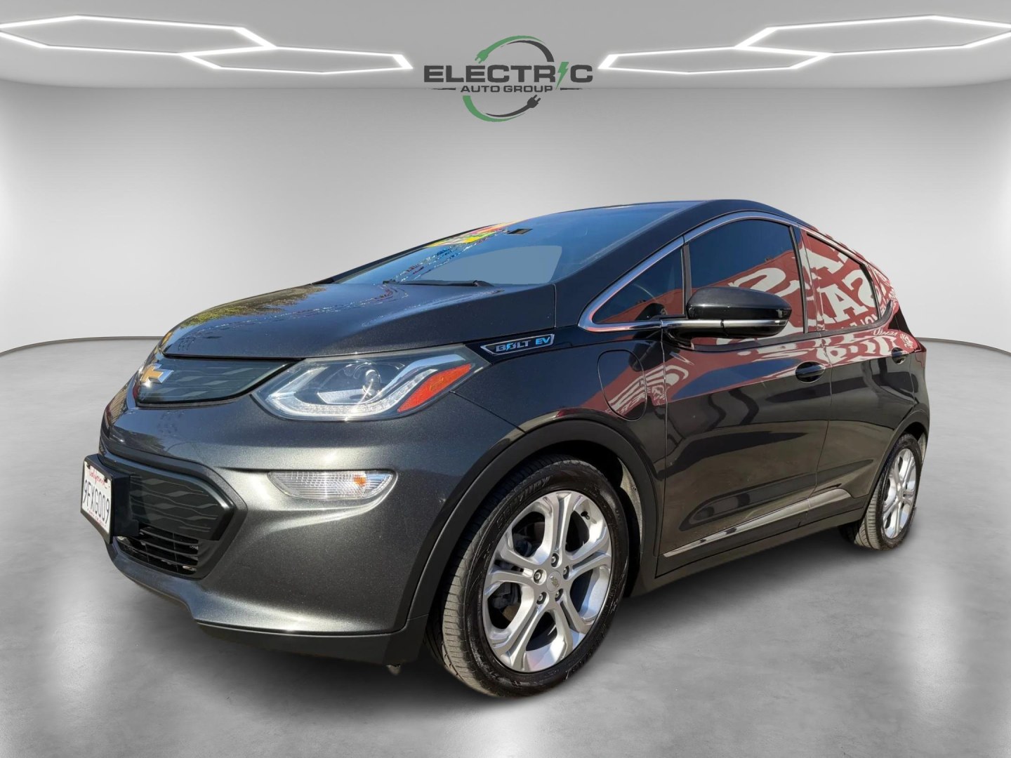 2019 Chevrolet Bolt EV LT (1G1FW6S01K4) with an ELECTRIC engine, 1A transmission, located at 722 E Miner Ave, Stockton, CA, 95202, (209) 871-6645, 37.956711, -121.282310- Photo#3