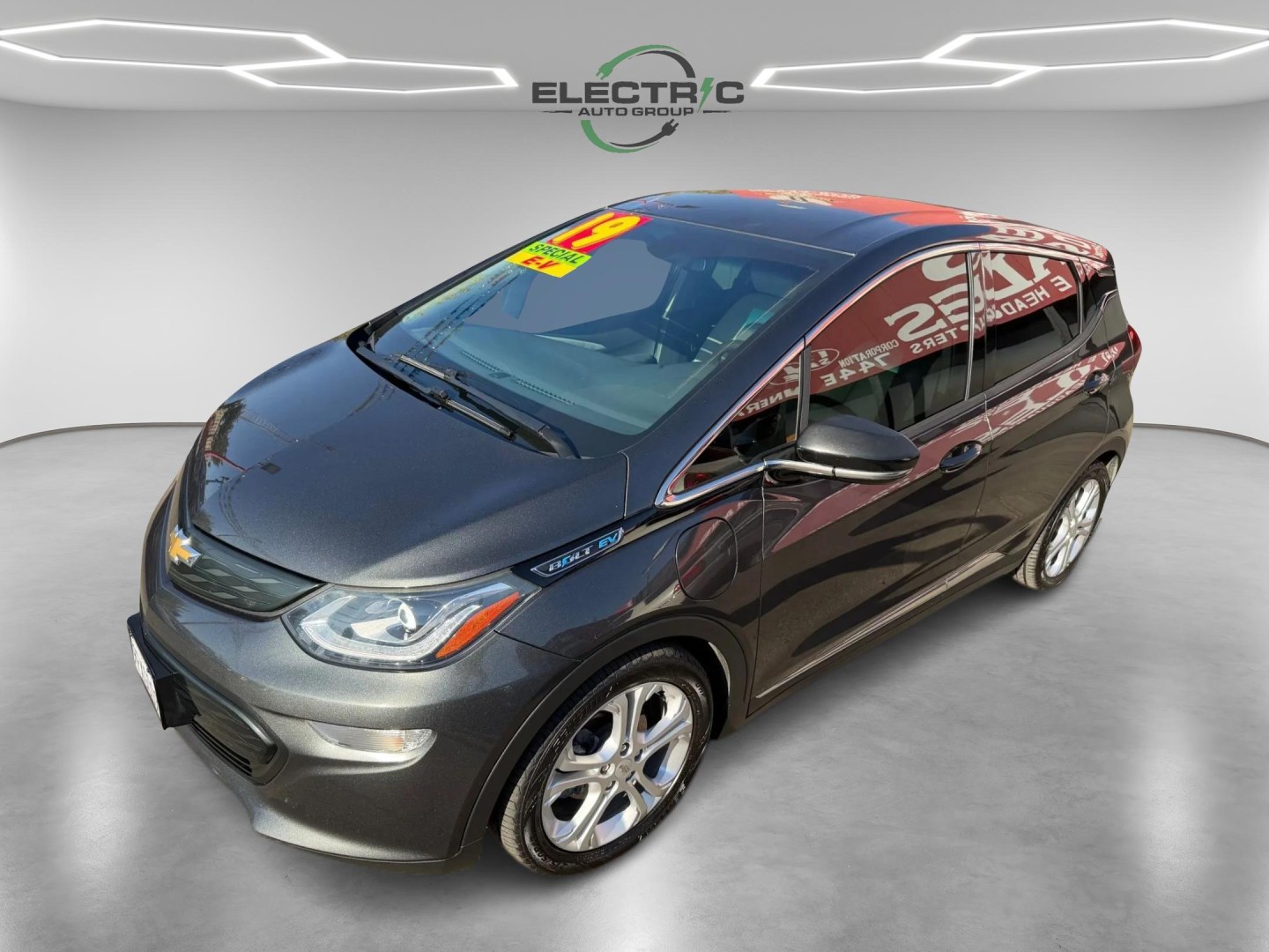 2019 Chevrolet Bolt EV LT (1G1FW6S01K4) with an ELECTRIC engine, 1A transmission, located at 722 E Miner Ave, Stockton, CA, 95202, (209) 871-6645, 37.956711, -121.282310- Photo#4